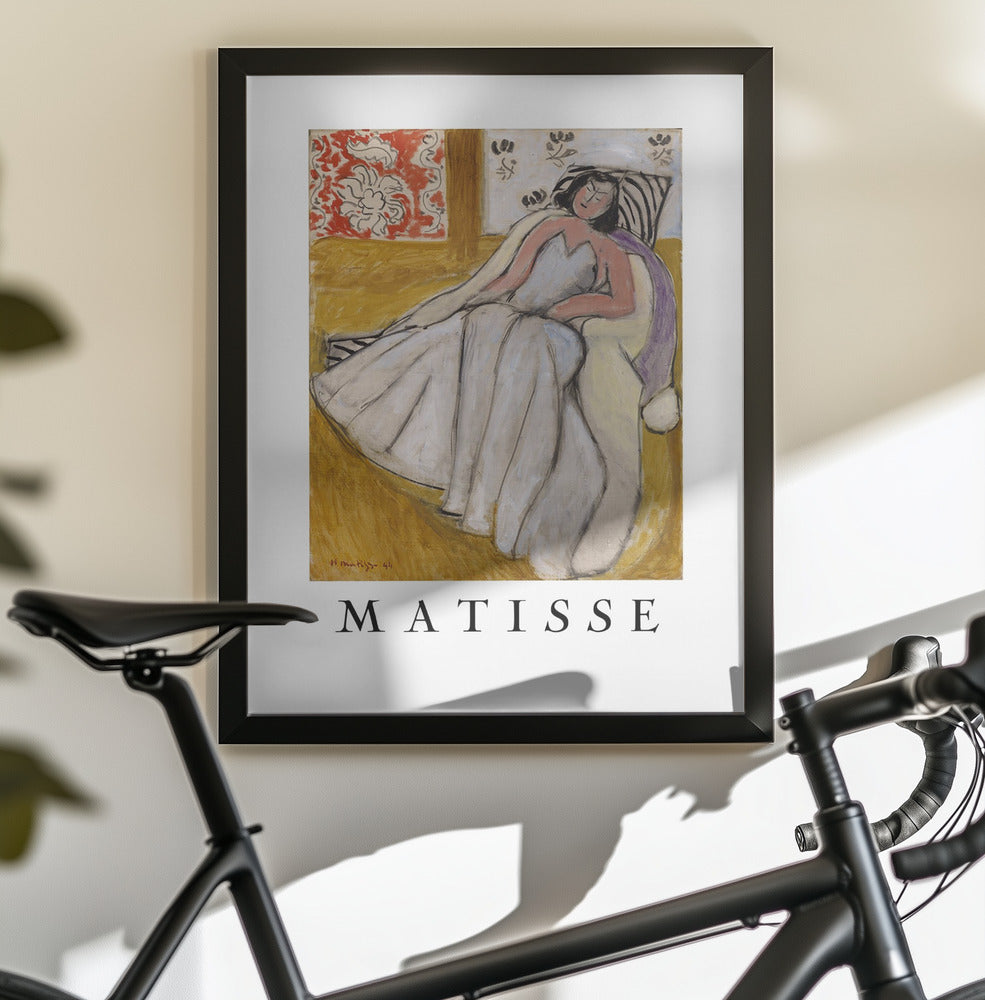Wall art Jeune Femme à La Pelisse Blanche-1